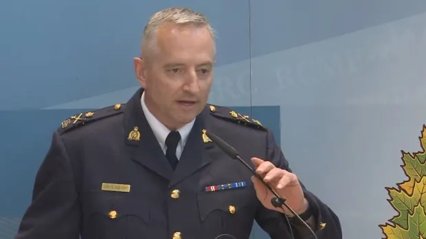 szef policji kanadyjskiej przepraszający rodzinę // Travis McEwan, CBC